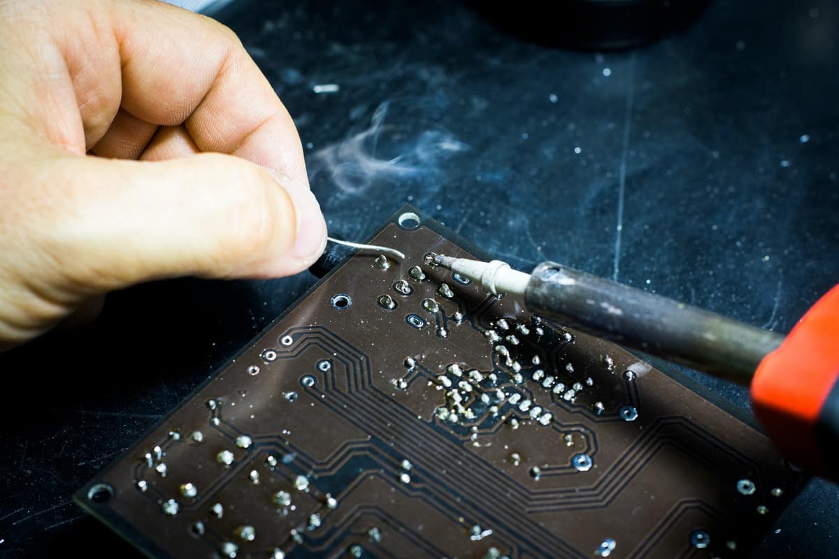 5 Ways Industrial Electronic Repairs Are Saving The Environment