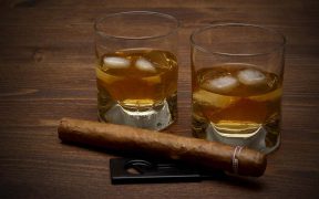 Cigars and Cocktails A Pairing Guide
